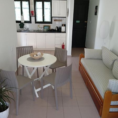 Phoeve Apt-Lovely 1-Br Rental Near The Beach Καλαθάς Εξωτερικό φωτογραφία