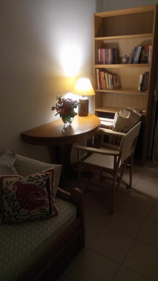 Phoeve Apt-Lovely 1-Br Rental Near The Beach Καλαθάς Εξωτερικό φωτογραφία