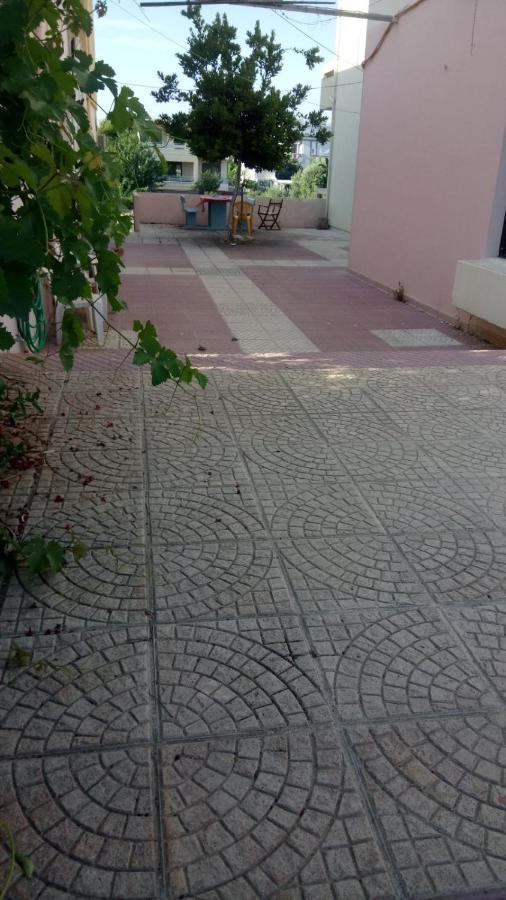 Phoeve Apt-Lovely 1-Br Rental Near The Beach Καλαθάς Εξωτερικό φωτογραφία