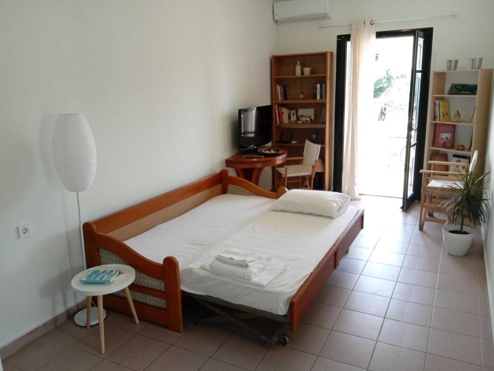 Phoeve Apt-Lovely 1-Br Rental Near The Beach Καλαθάς Εξωτερικό φωτογραφία